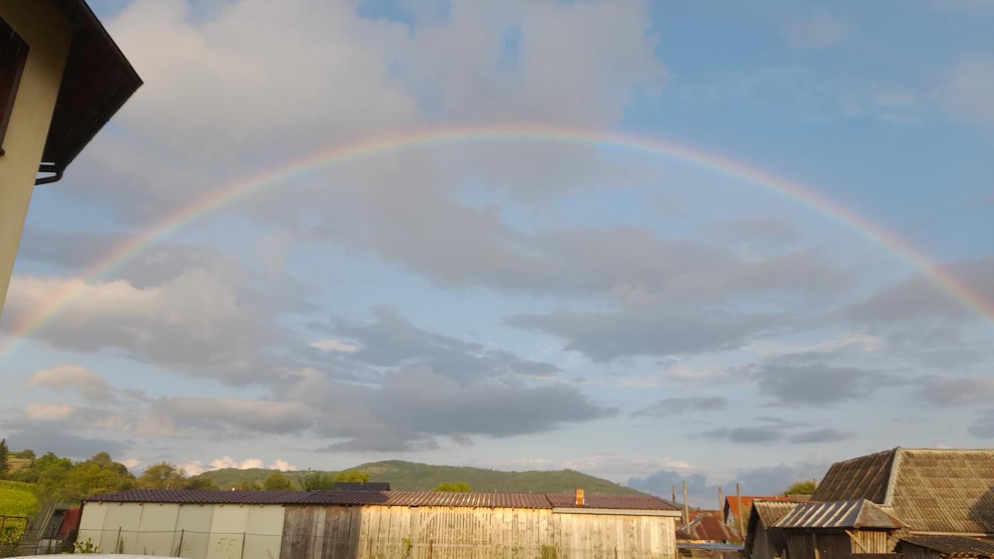 Pensiunea Sanziene Strîmtura Exteriér fotografie